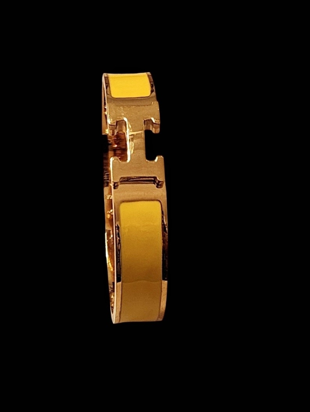 Gold-tone Yellow Enamel 'H' Fashion Smart Bracelet